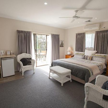 Batemans Bay Manor - Bed And Breakfast Exteriör bild